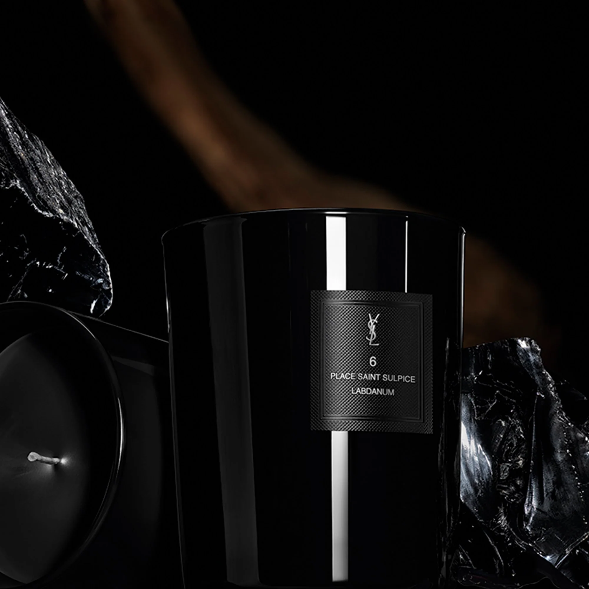 Le Vestiaire des Parfums - 6 Place Saint Sulpice Labdanum Scented Candle - Image 2