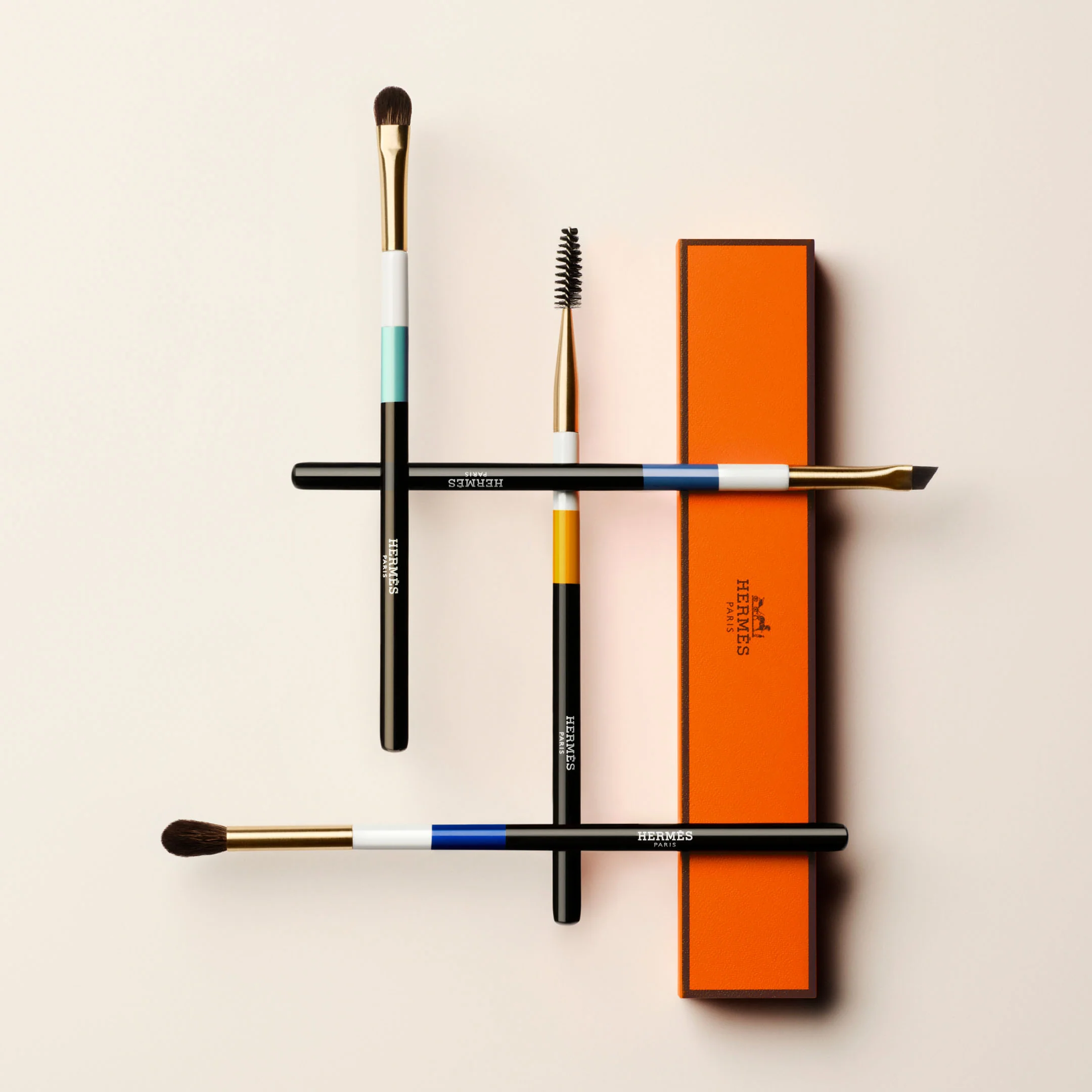Les Pinceaux Hermes Ombres D'Hermes Lash And Eyebrow Brush - Image 4