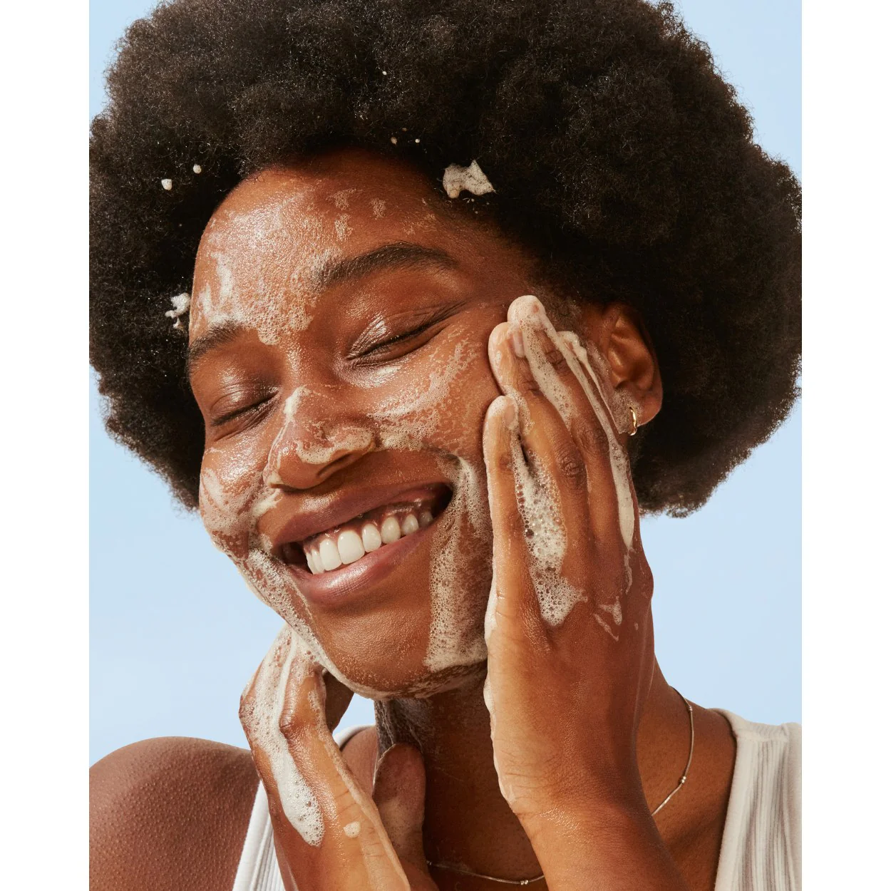 REFRESH PAPAYA + SALICYLIC ACID FOAMING CLEANSER - Image 5